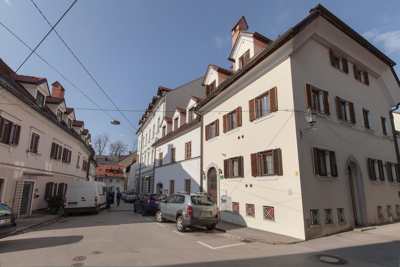 Spacious 2-Bedroom Apartment Zabjak With Ac Tour As Ljubljana Exterior photo